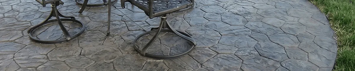 Garden relaxation area with professionally installed stone flooring in Savannah GA